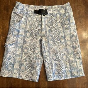 SHREDLY MTB Bike Shorts Women's Size 6 Biking Athletic‎ Outdoor Sporty Pattern